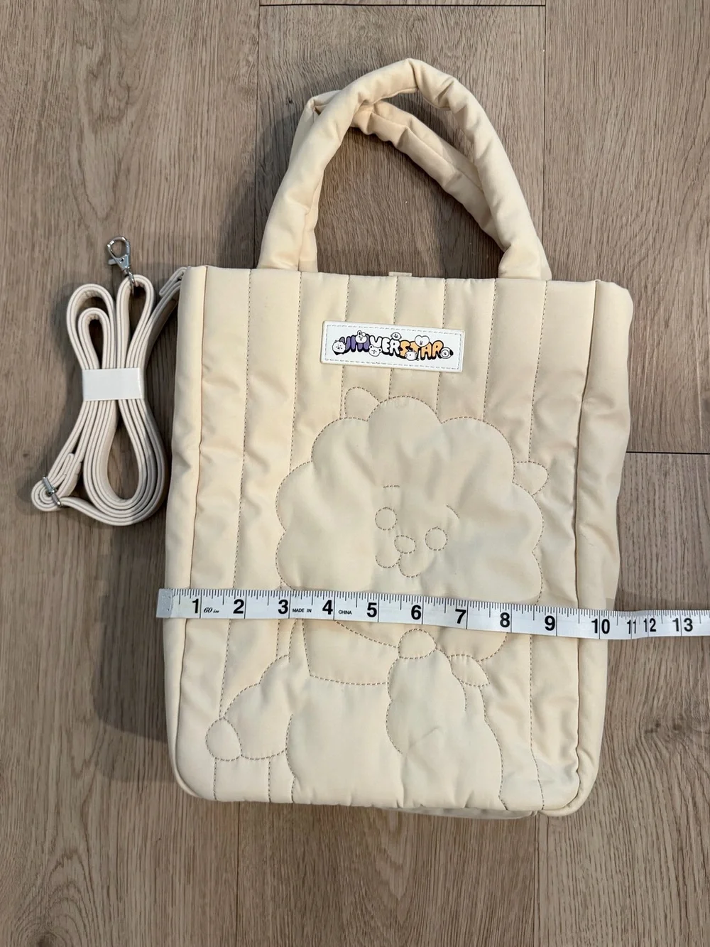 NWOT BT21 Rj Active Quilt Cream Tote Bag / Crossbody - Picture 4 of 6